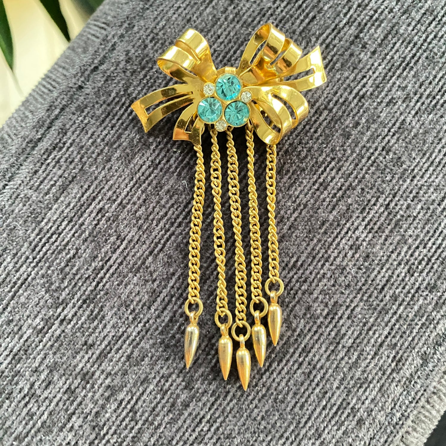 Brooches & Pins