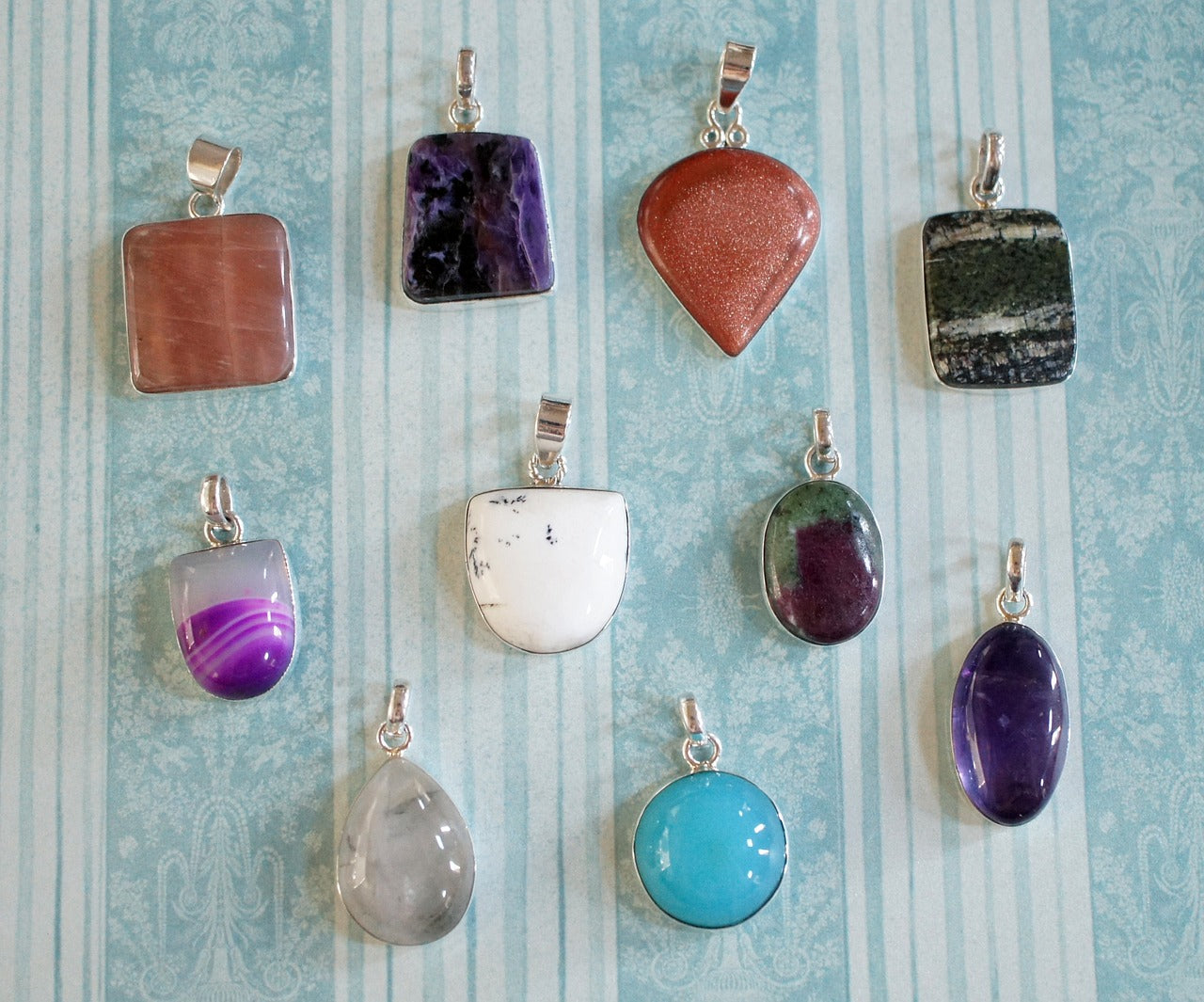 Charms & Pendants