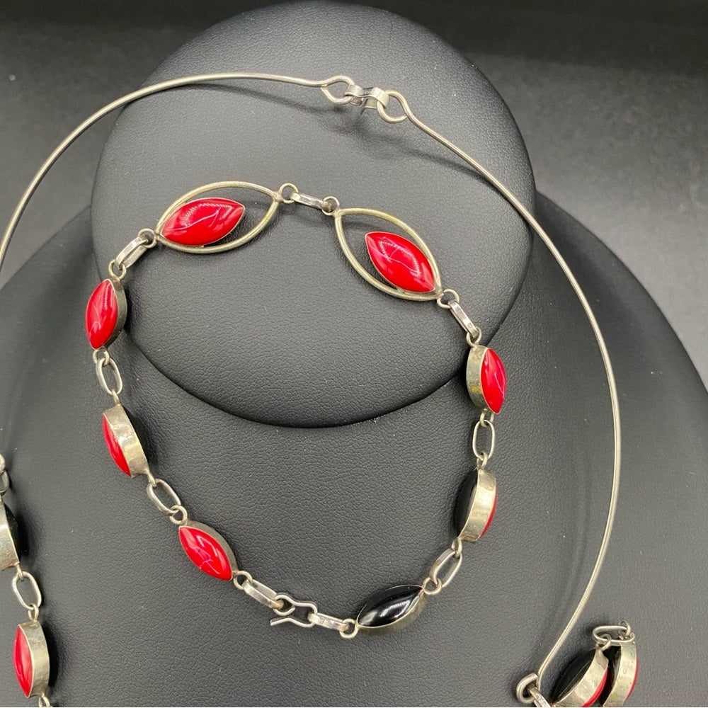 Vintage Art Deco Reversible Red and Black Teardrop Necklace and Bracelet Set