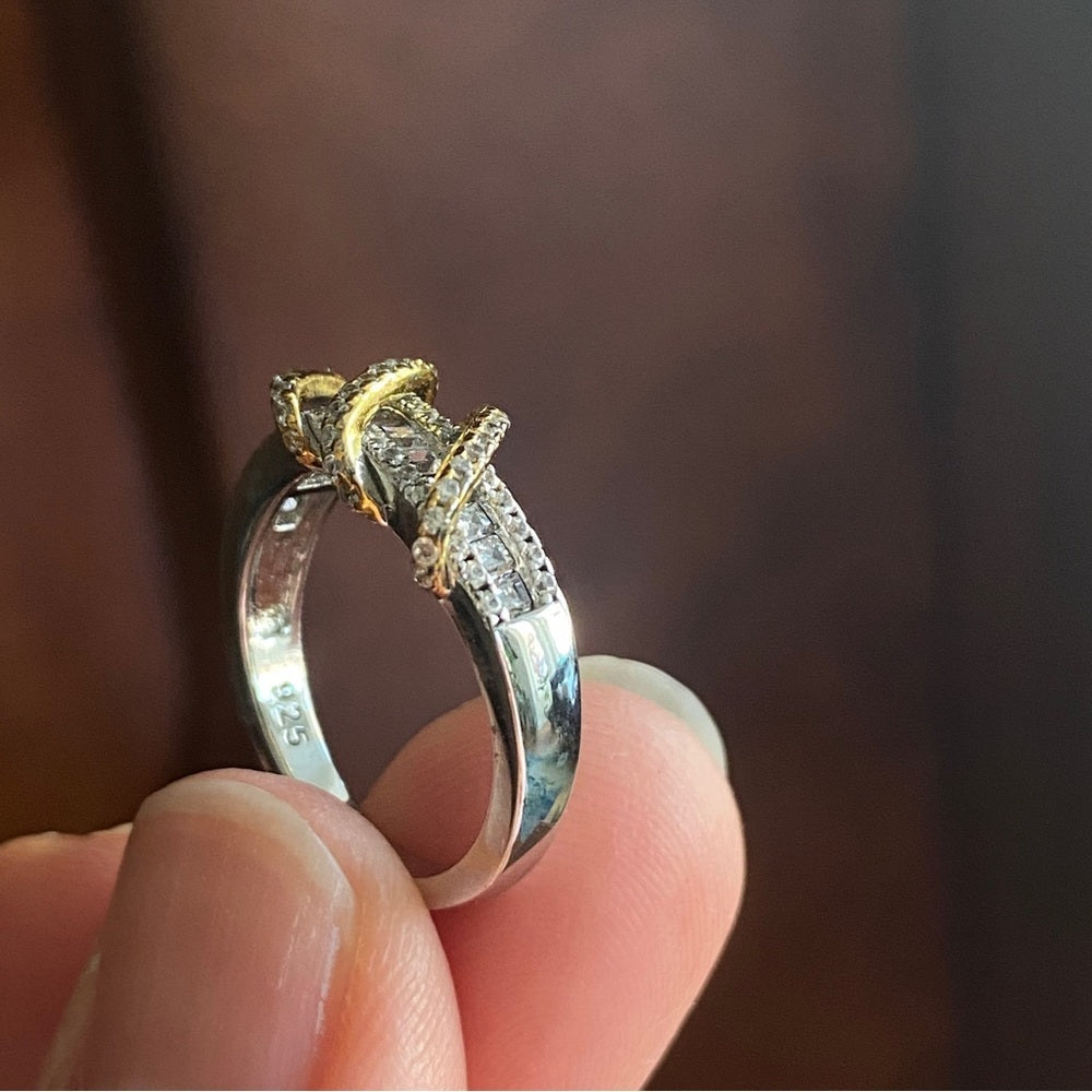 Stunning 14k Yellow Gold & 925 Sterling Silver CZ Stone Intricate Modernist Ring
