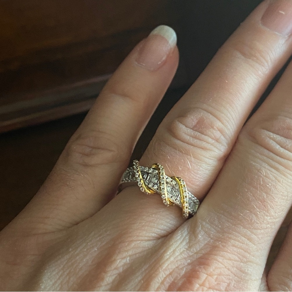 Stunning 14k Yellow Gold & 925 Sterling Silver CZ Stone Intricate Modernist Ring