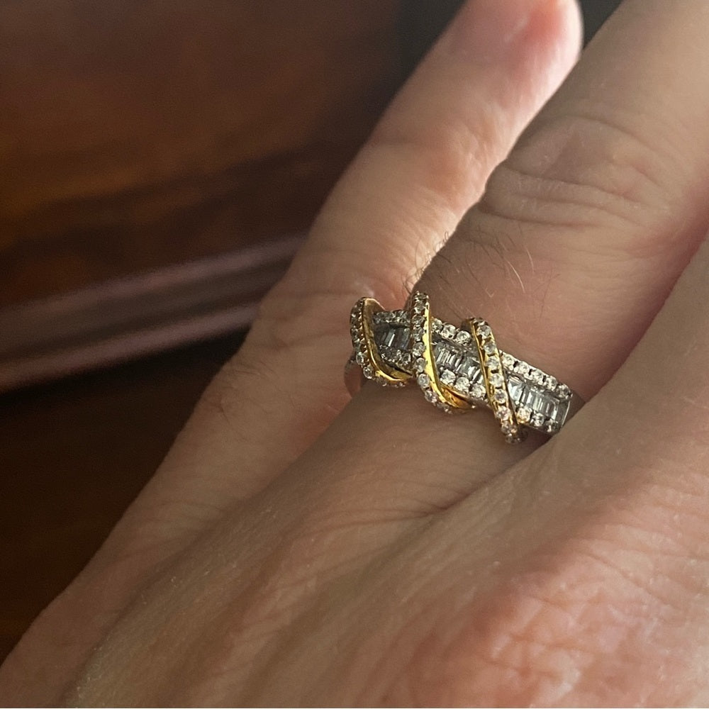 Stunning 14k Yellow Gold & 925 Sterling Silver CZ Stone Intricate Modernist Ring