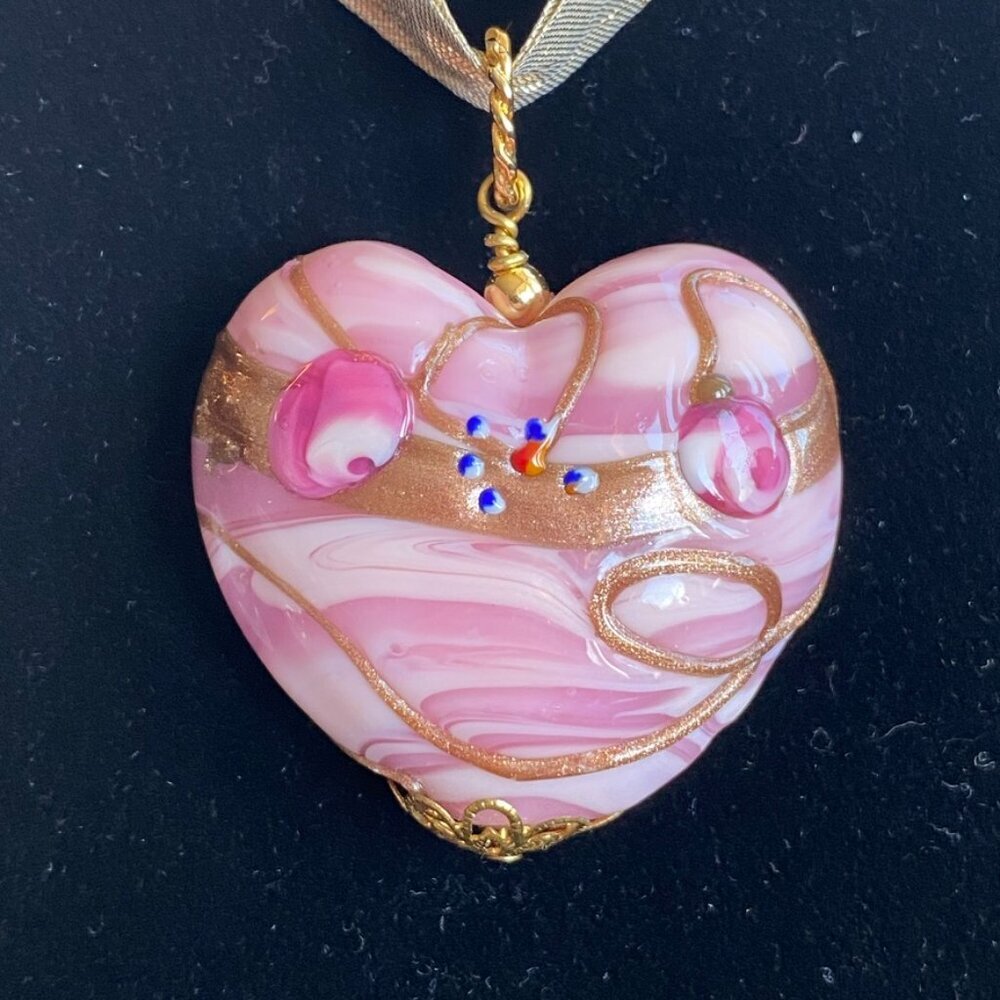 Beautiful Intricate Glass Heart Pendant Necklace