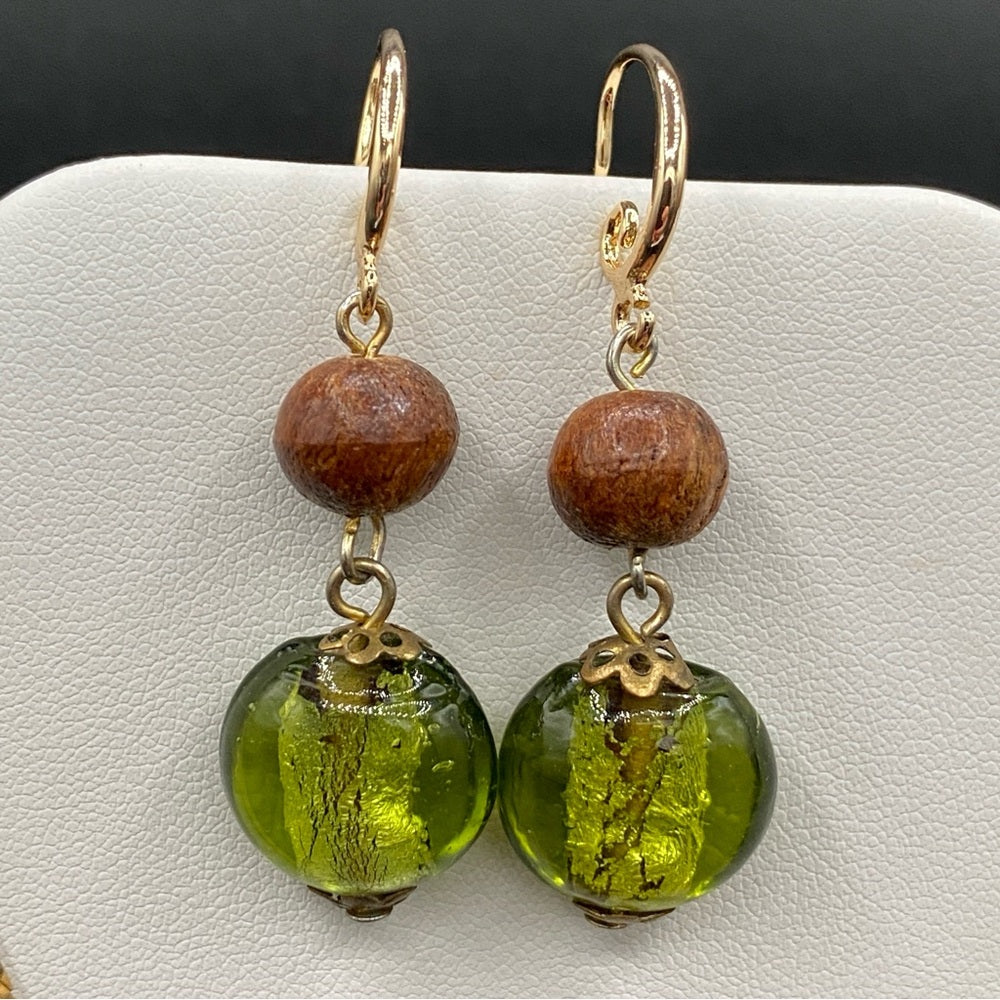 Exquisite Murano Glass Pendant and Earring Set in Green and Gold Swirl