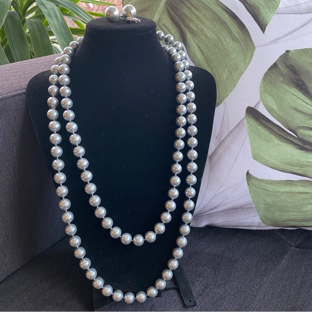 Marvella 1950s Vintage Silver Grey Long Strand Faux Pearl Screw back Earrings