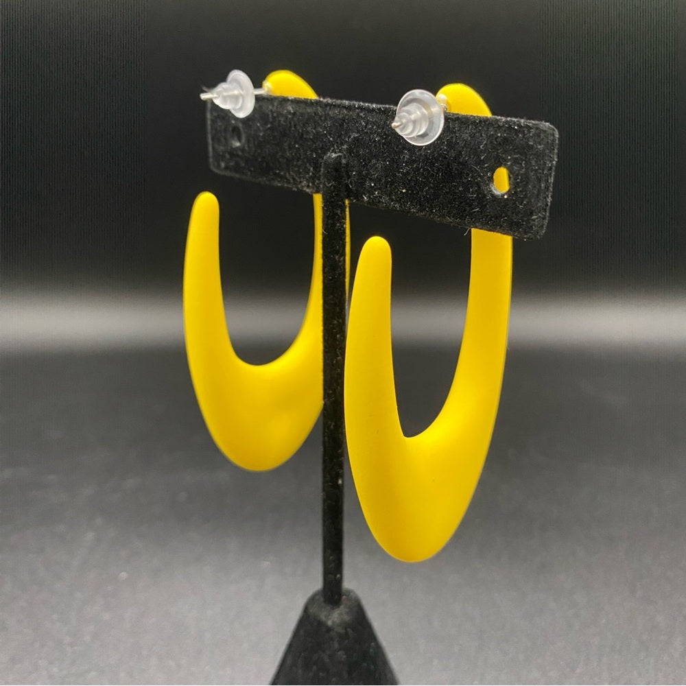 Mod Style Yellow Atomic Earrings