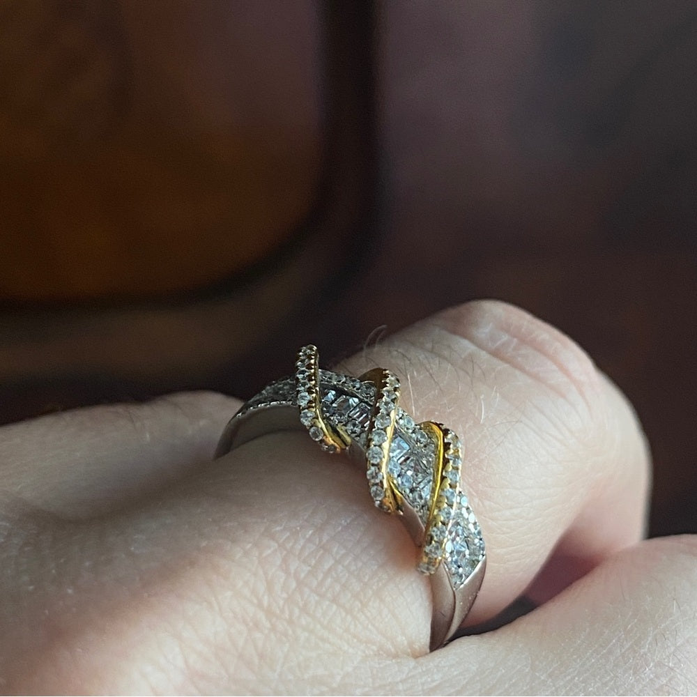 Stunning 14k Yellow Gold & 925 Sterling Silver CZ Stone Intricate Modernist Ring