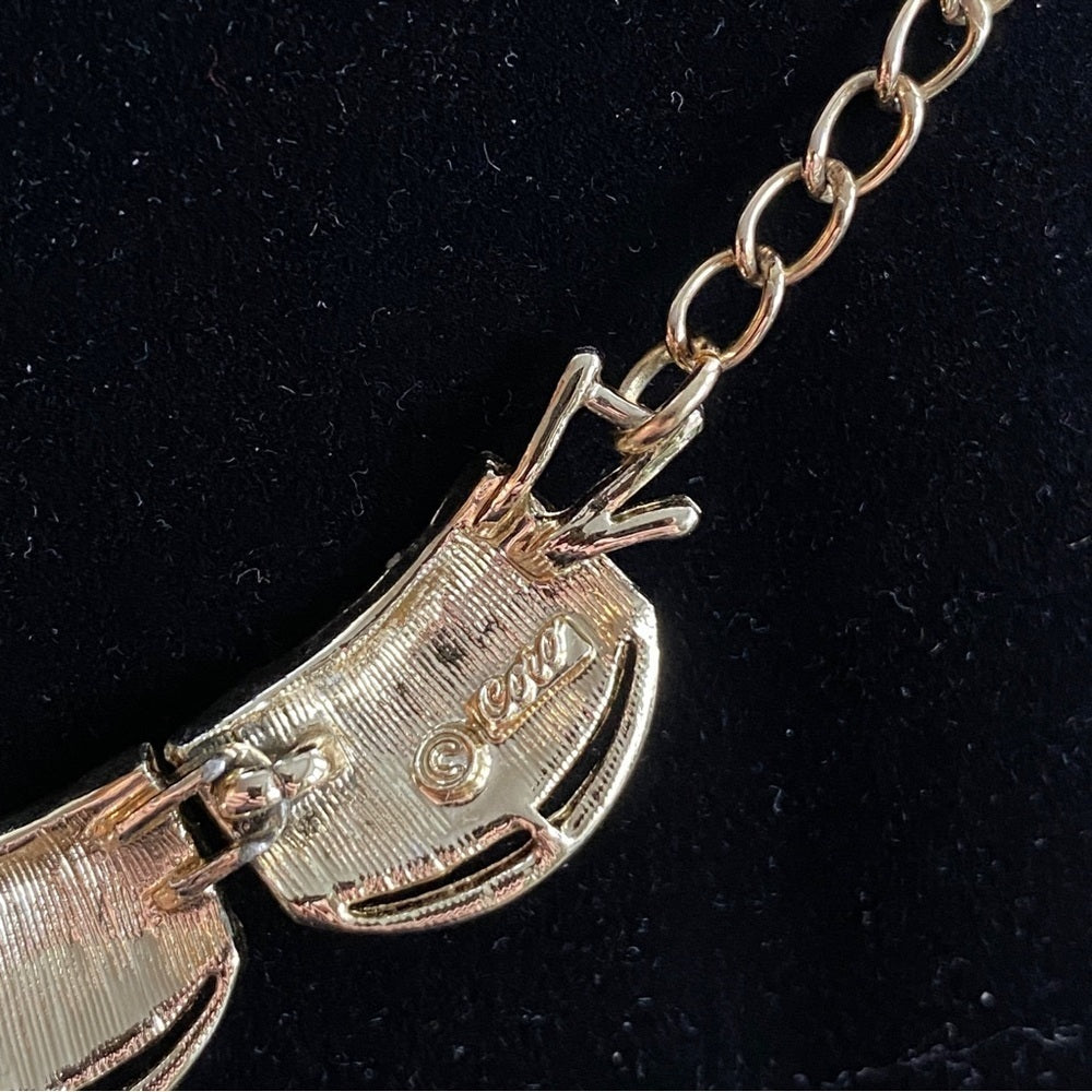 Vintage Coro Script Gold-Tone Scalloped Linked Necklace with Braided Detail 17”