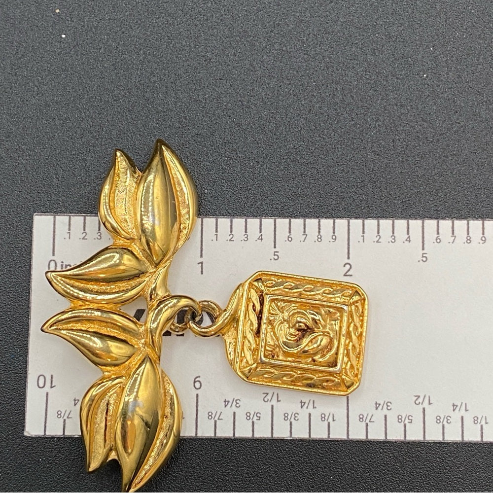 Liz Claiborne LCi Vintage Dangly Gold Tone Rose Brooch