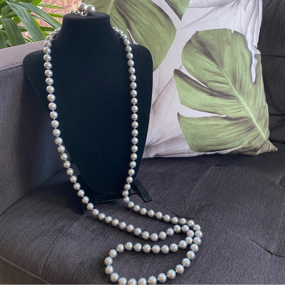 Marvella 1950s Vintage Silver Grey Long Strand Faux Pearl Screw back Earrings