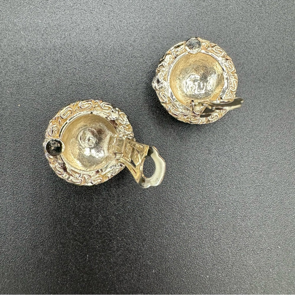 Vintage Three Tone Metal Chain Dome Earrings - Clip On