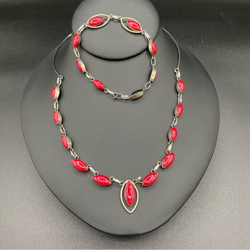 Vintage Art Deco Reversible Red and Black Teardrop Necklace and Bracelet Set