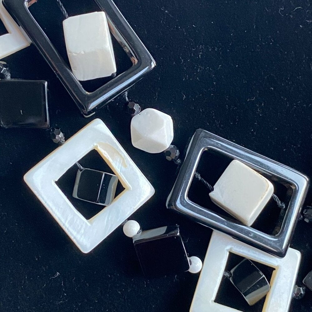 Stunning Black & White High End Statement Necklace Made of Marble and Onyx Stone