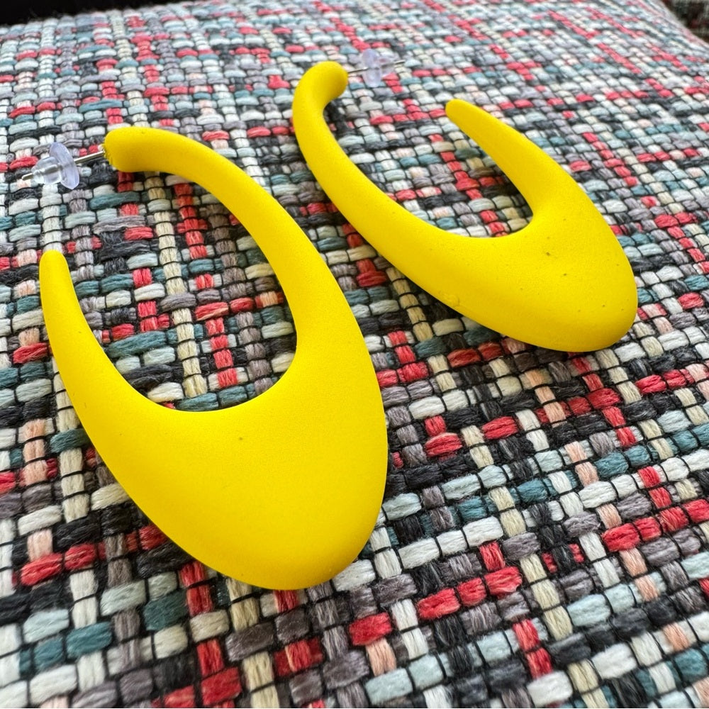 Mod Style Yellow Atomic Earrings