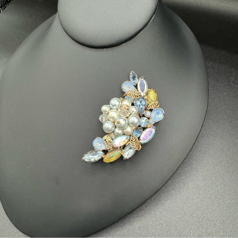 Stunning Blue and Gold Tone Faux Pearl Brooch with Crystal Beads