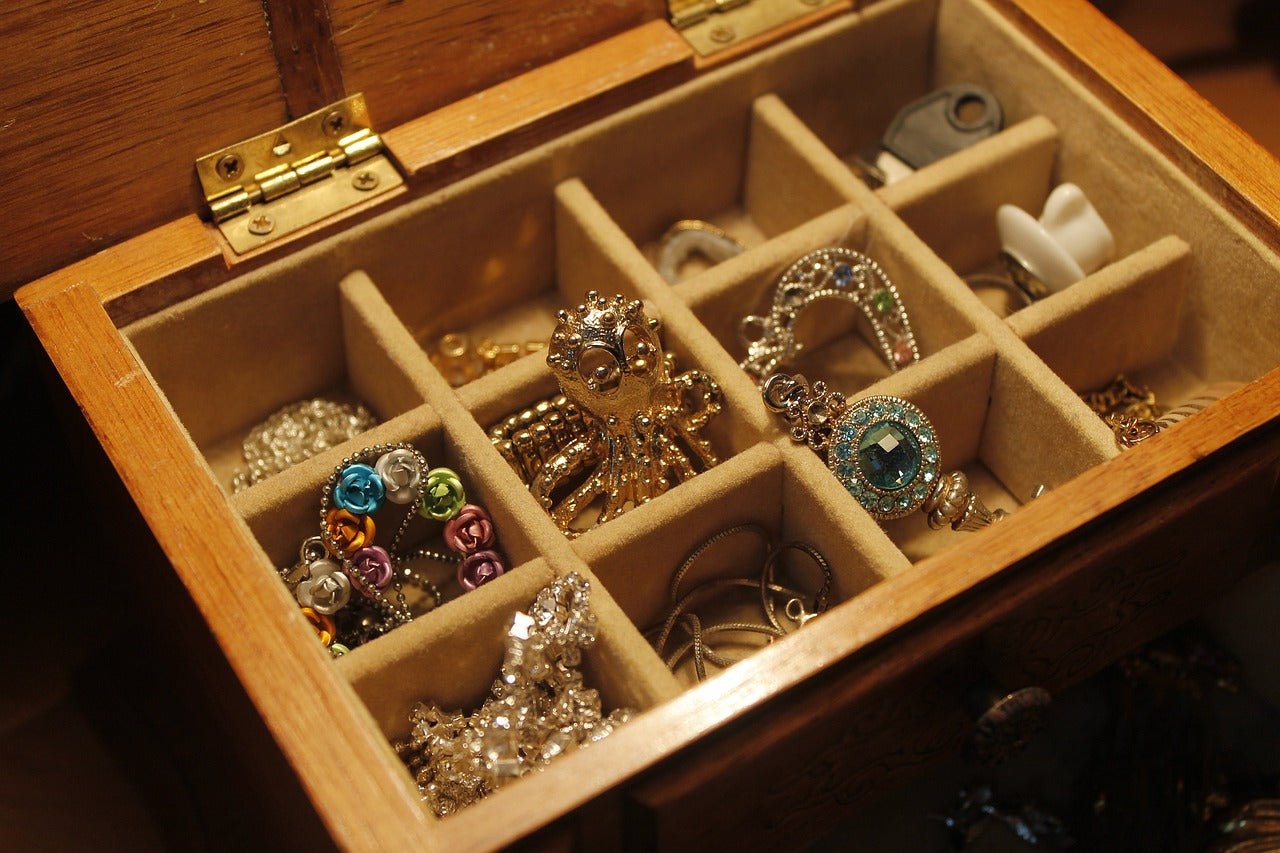 Modern Jewelry - Little Studs Jewelry