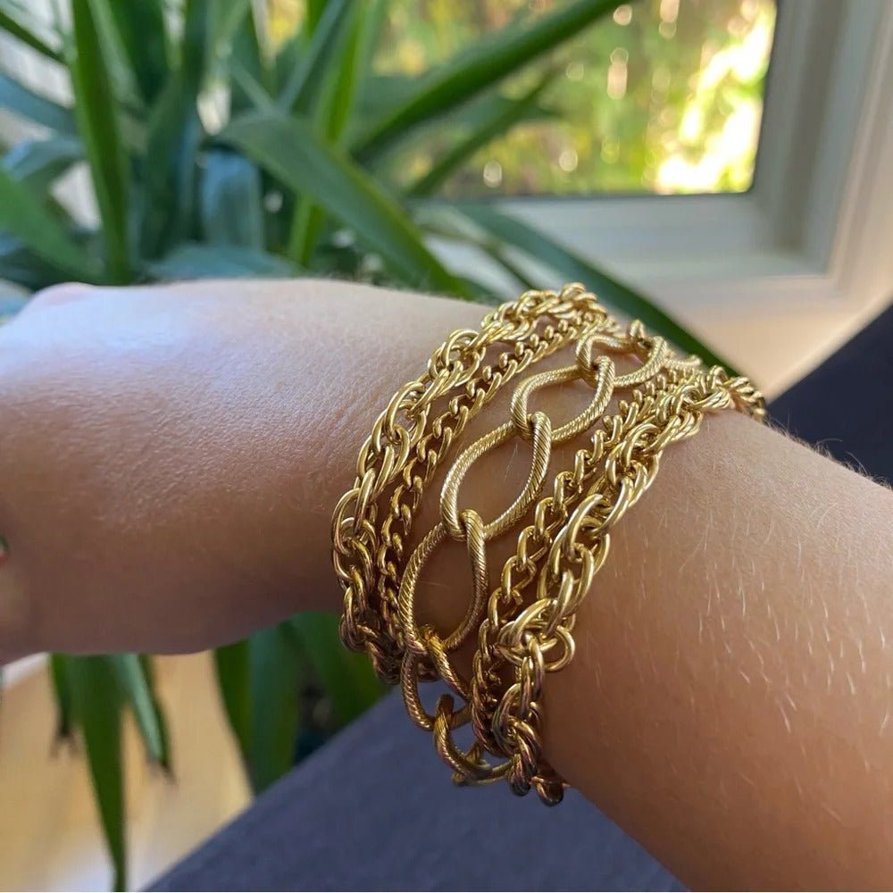 Bracelet80s Disco Glam Five-Strand Gold-Tone Bracelet