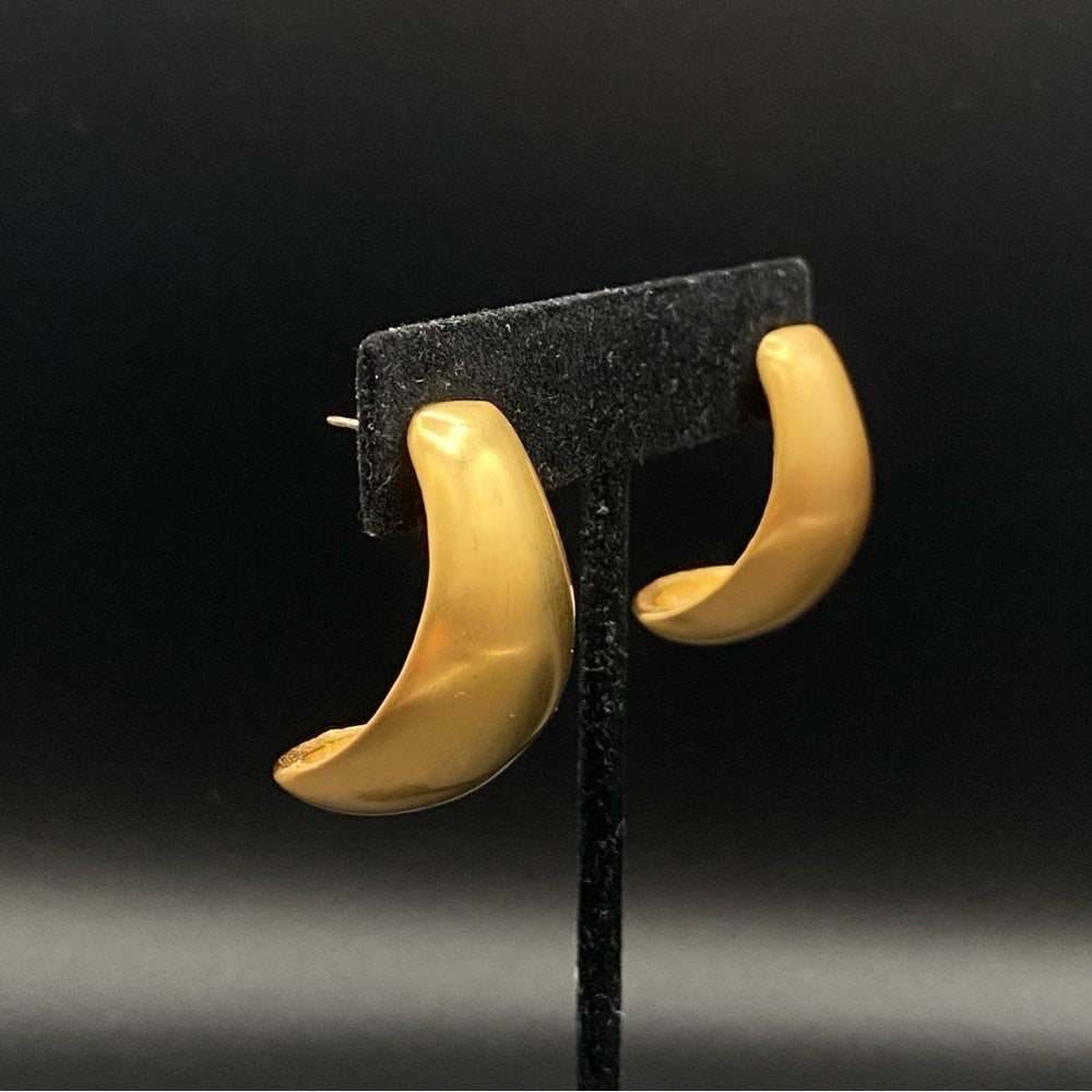 EarringsAK Signed 80s Brushed Gold Statement Earrings — Power Dressing Style