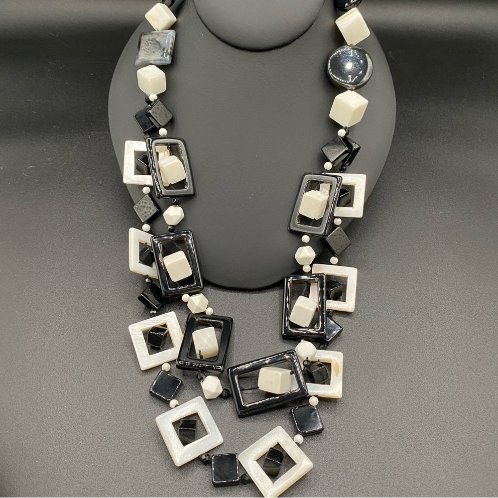 NecklaceBlack & White Mother of Pearl Statement Necklace – High End Jewelry Natural Stone