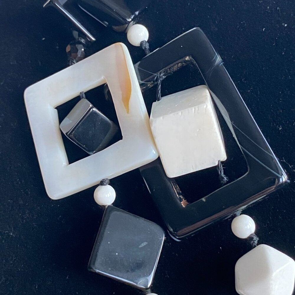 NecklaceBlack & White Mother of Pearl Statement Necklace – High End Jewelry Natural Stone