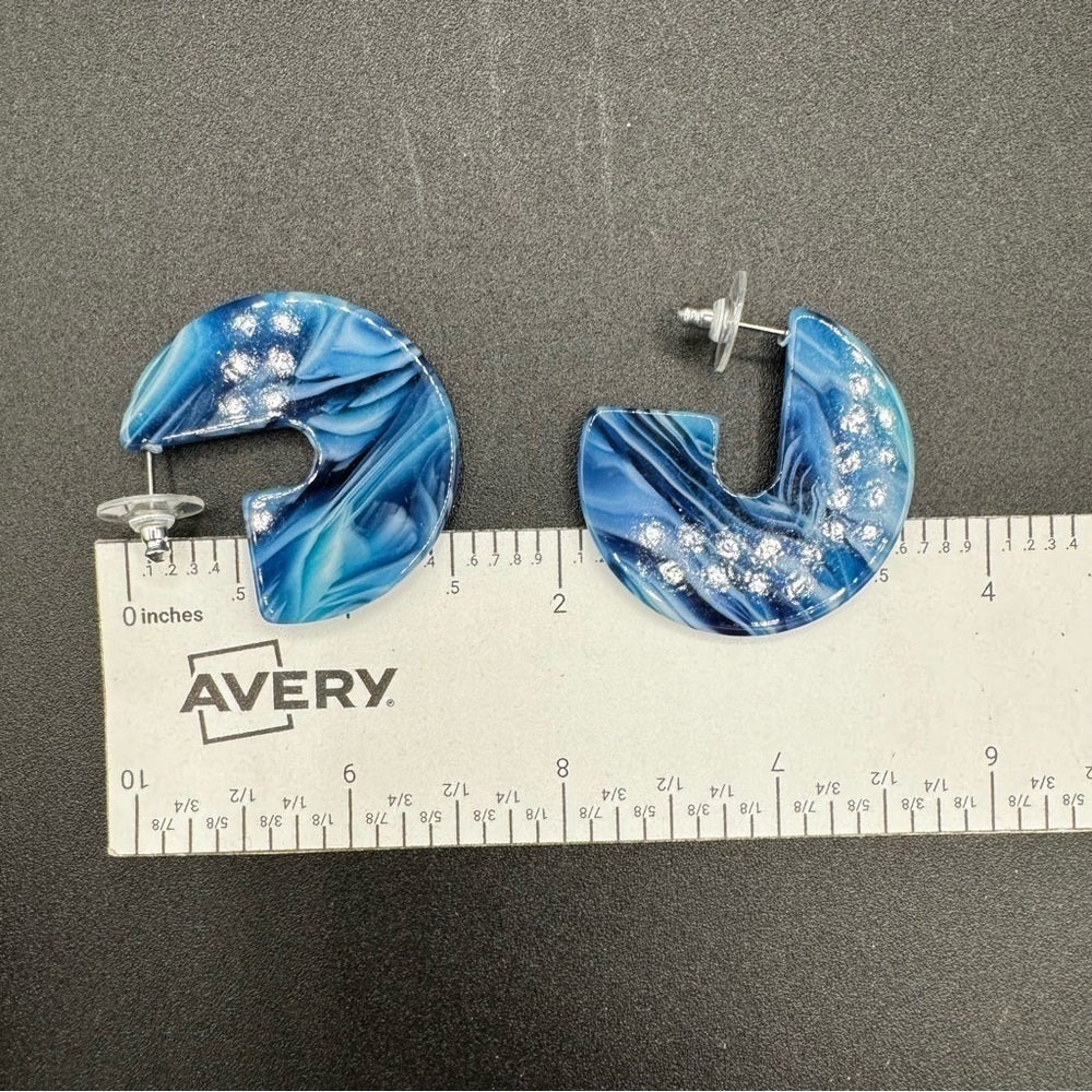 EarringsBlue & White Marble Acrylic Hoop Earrings — Pierced