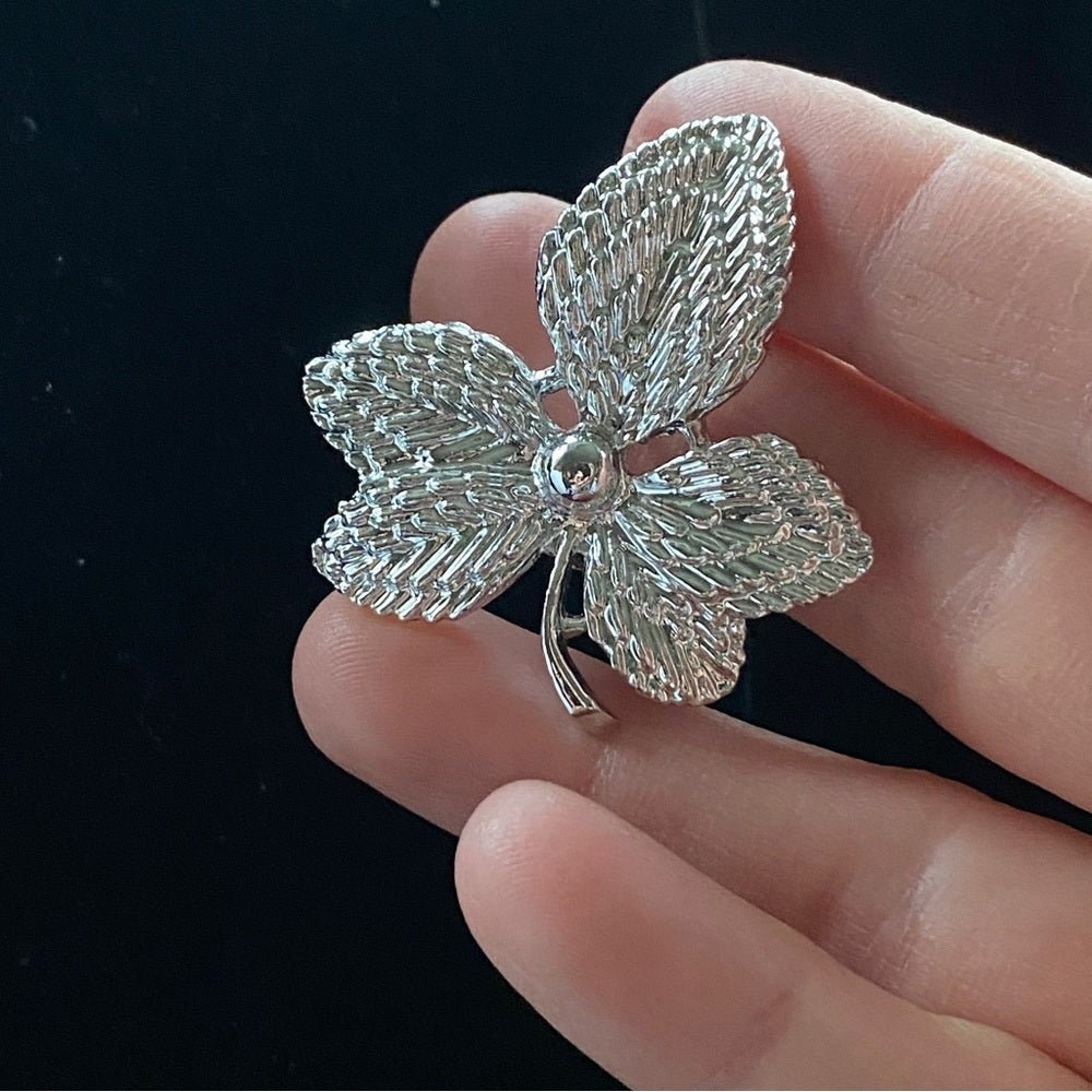 BroochesGerry's Brooch - Vintage Leaf Motif in Silver-tone - Modernist Minimal Style