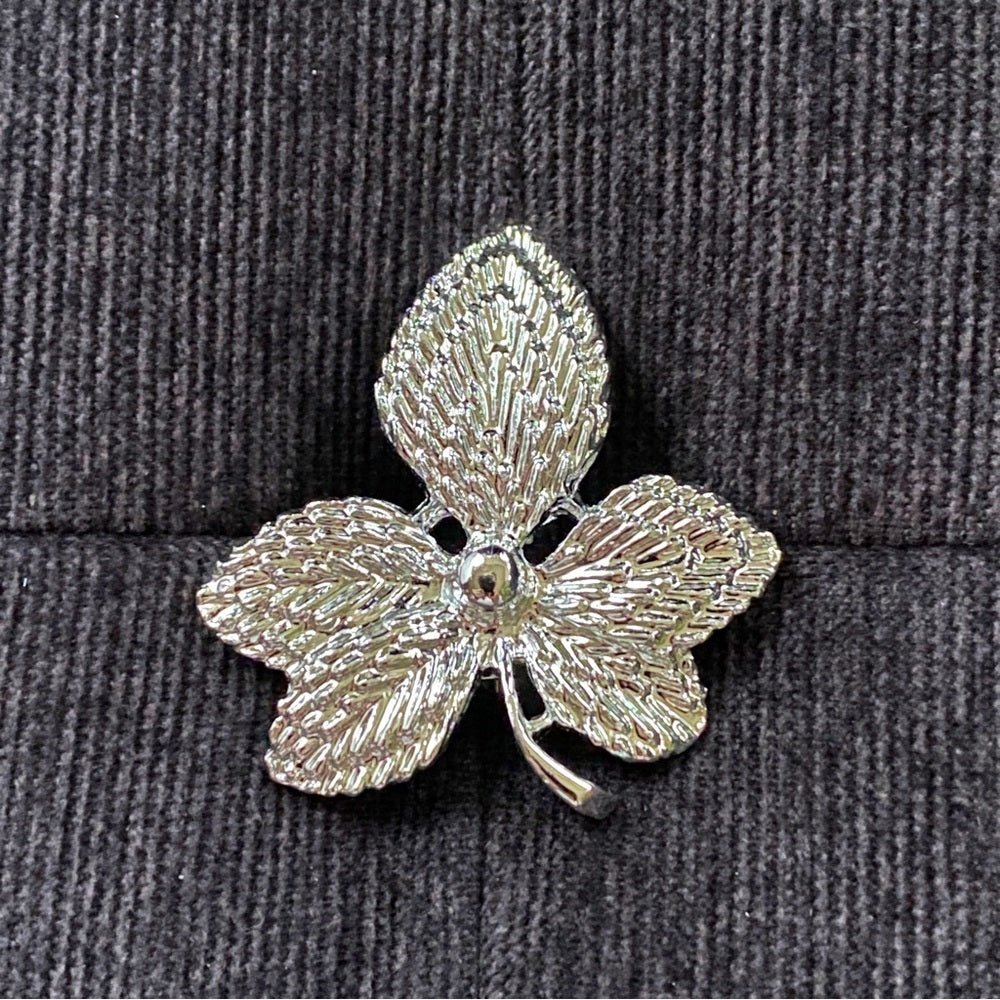 BroochesGerry's Brooch - Vintage Leaf Motif in Silver-tone - Modernist Minimal Style