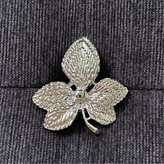 BroochesGerry's Brooch - Vintage Leaf Motif in Silver-tone - Modernist Minimal Style