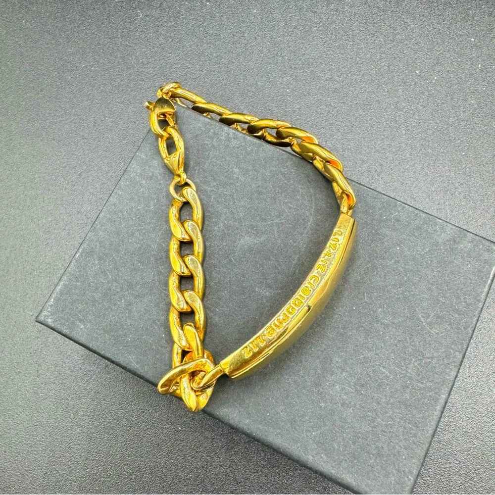 BraceletLiz Claiborne Gold-Tone Chunky ID Bracelet