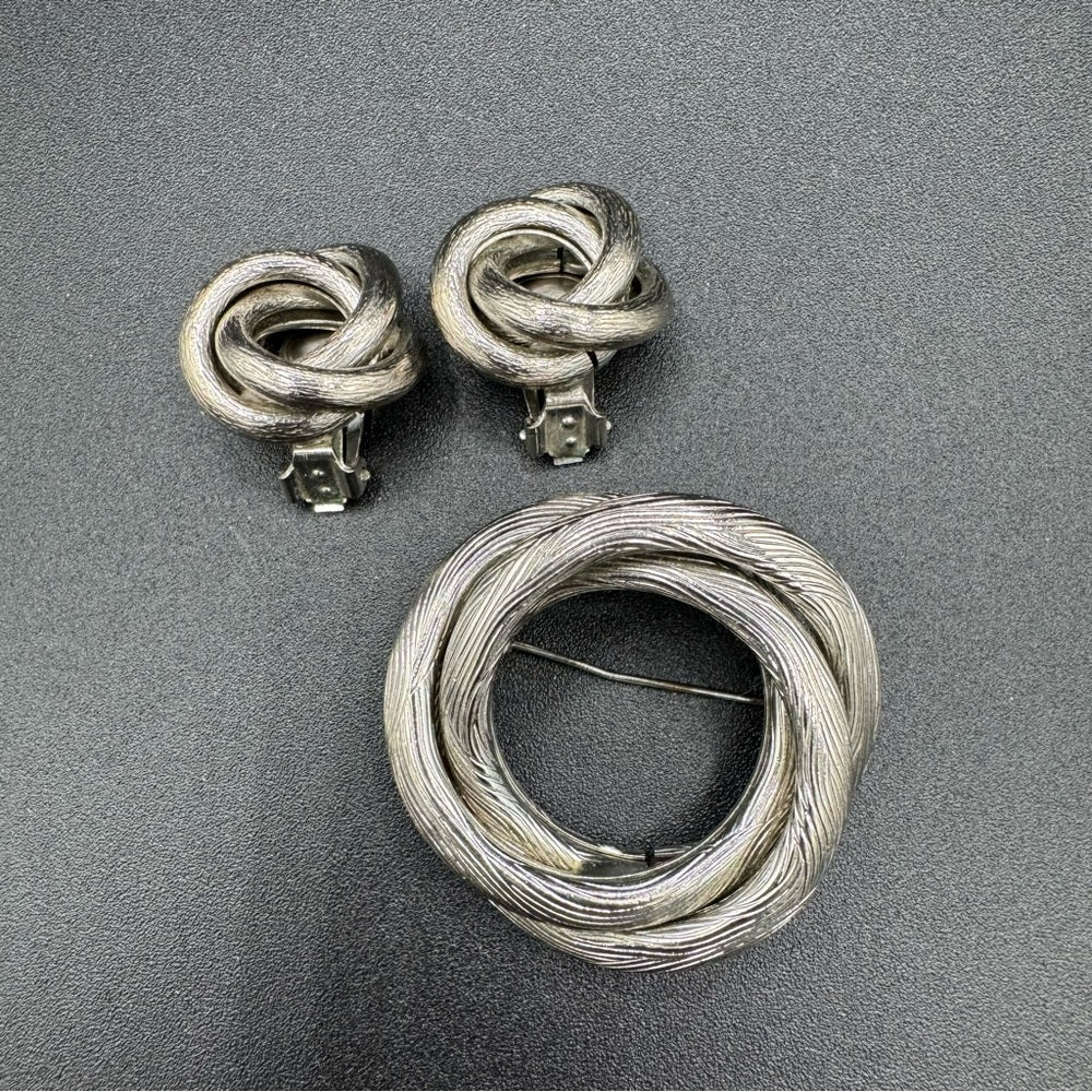 SetsMid-Century Modern Silver Tone Textured Brooch and Clip On Earrings Set