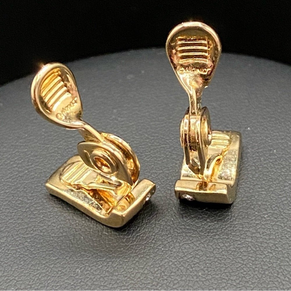 SetsMonet Vintage Gold Tone Link Necklace and Clip On Earrings with Sparkly Accent