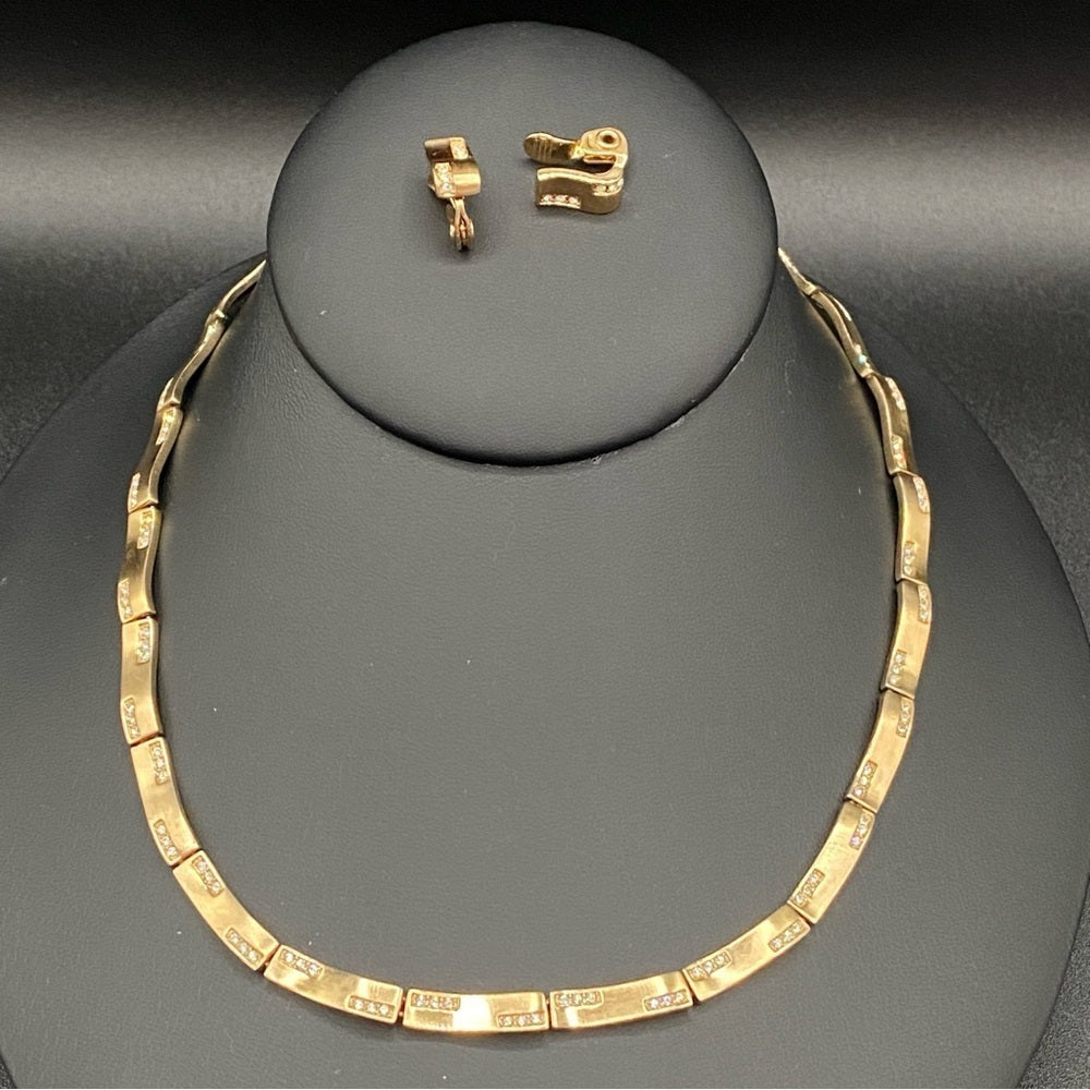 SetsMonet Vintage Gold Tone Link Necklace and Clip On Earrings with Sparkly Accent