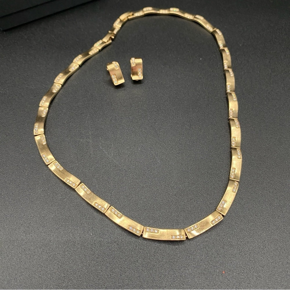 SetsMonet Vintage Gold Tone Link Necklace and Clip On Earrings with Sparkly Accent