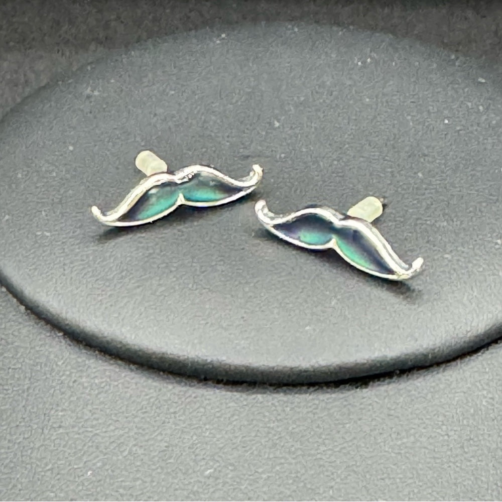 EarringsMood-Changing Color Mustache Stud Earrings