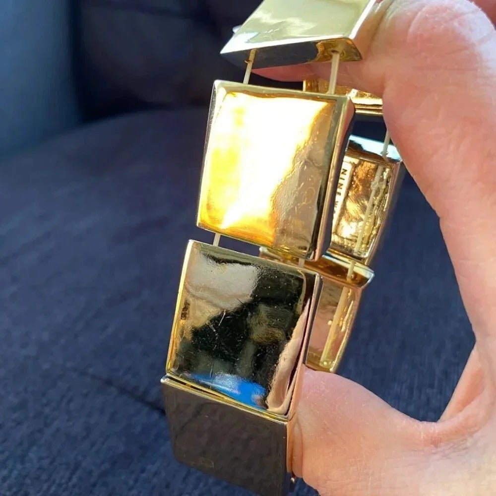 BraceletNine West Chunky Gold-Tone "Mob Wife" Stretch Bracelet