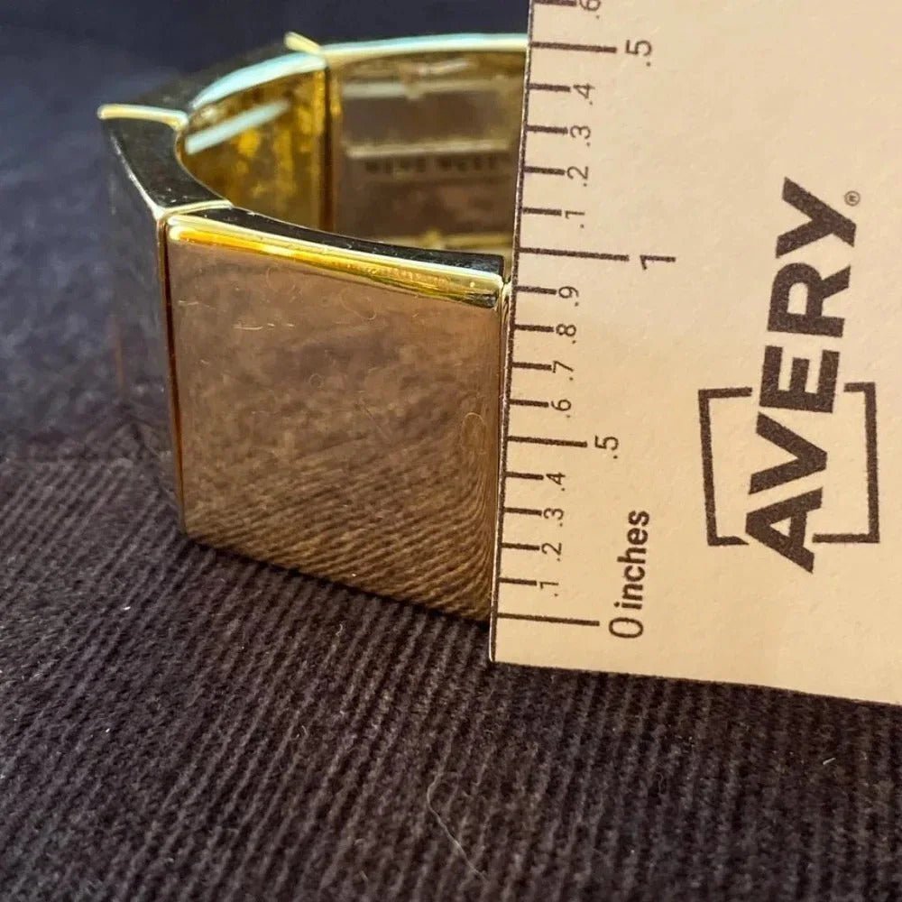 BraceletNine West Chunky Gold-Tone "Mob Wife" Stretch Bracelet