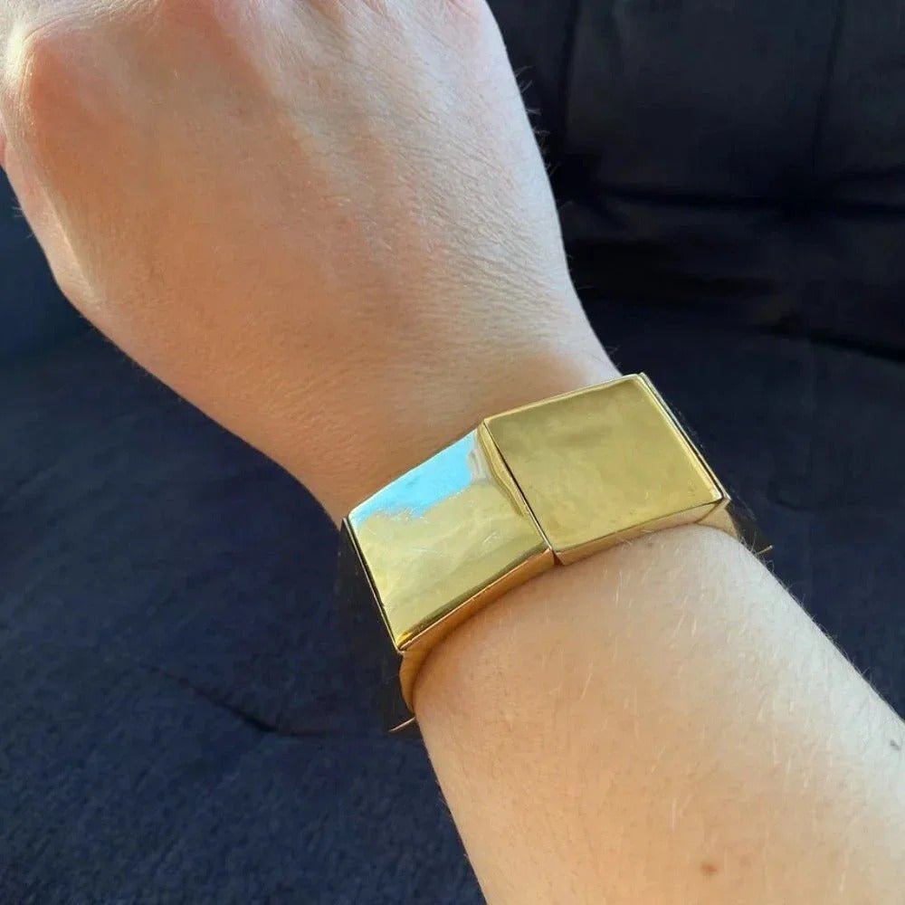 BraceletNine West Chunky Gold-Tone "Mob Wife" Stretch Bracelet