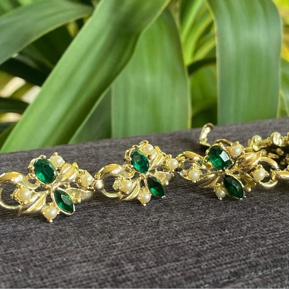 BraceletOrnate Emerald & Faux Pearl Victorian-Inspired Gold-Tone Bracelet