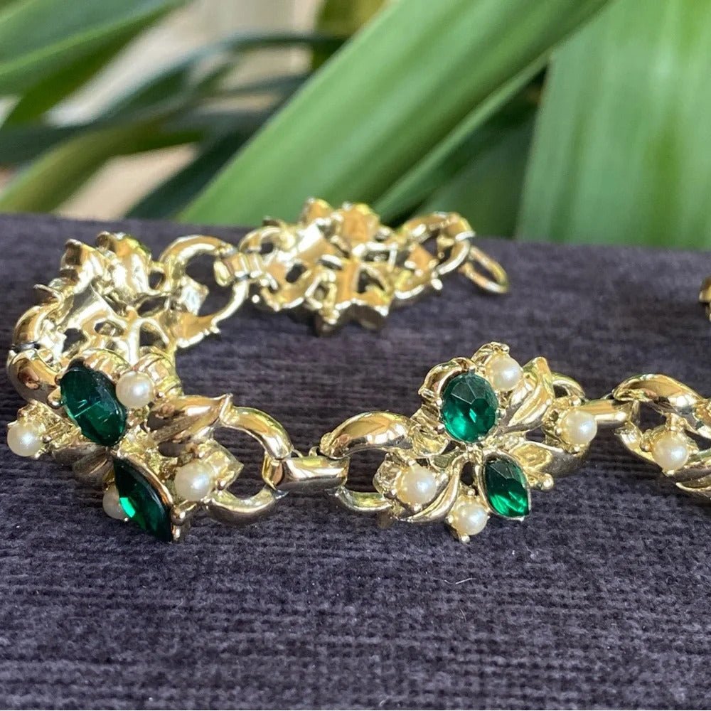 BraceletOrnate Emerald & Faux Pearl Victorian-Inspired Gold-Tone Bracelet