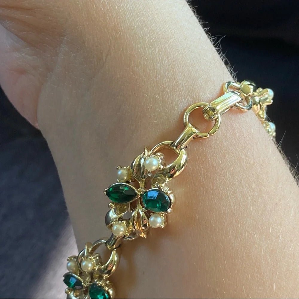 BraceletOrnate Emerald & Faux Pearl Victorian-Inspired Gold-Tone Bracelet