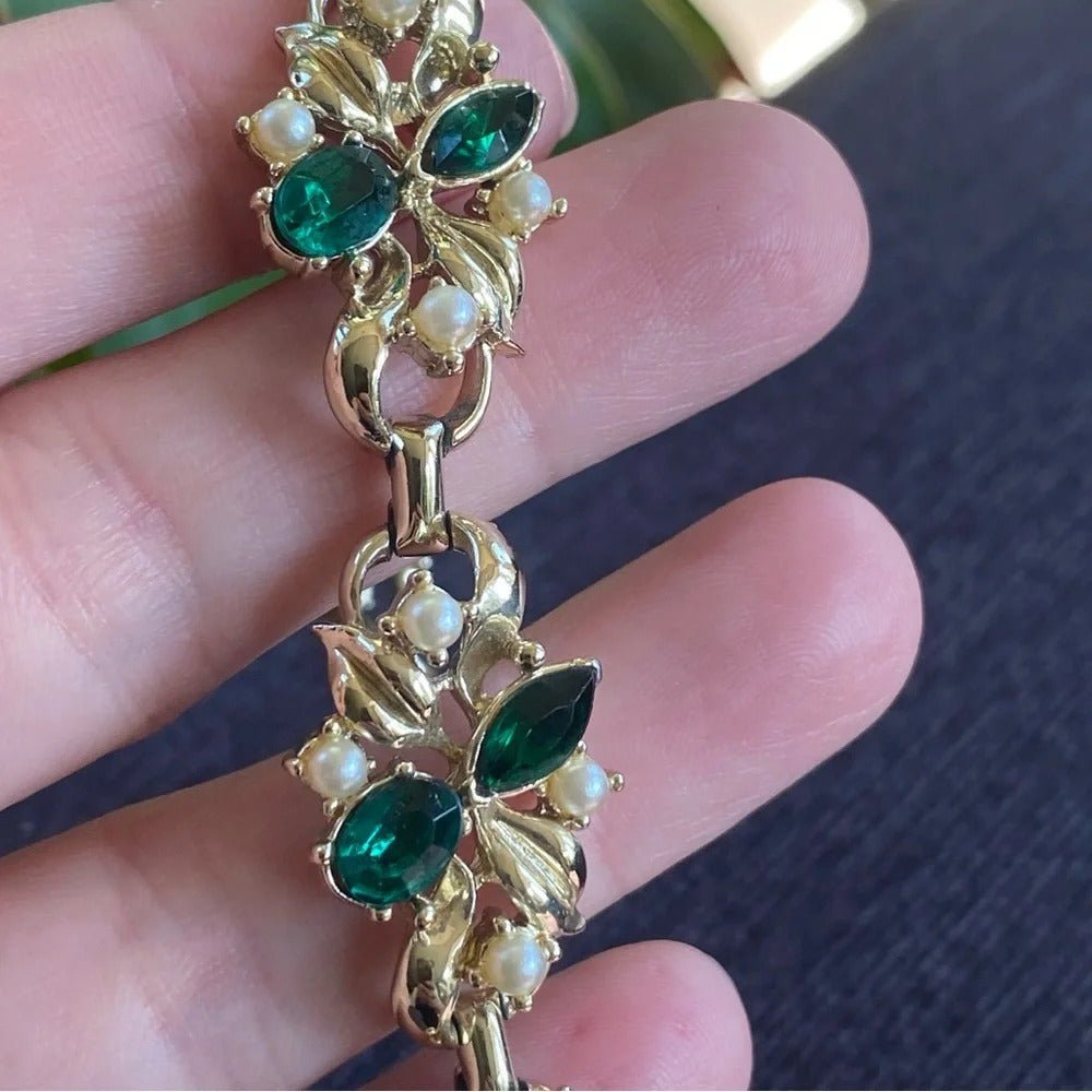 BraceletOrnate Emerald & Faux Pearl Victorian-Inspired Gold-Tone Bracelet
