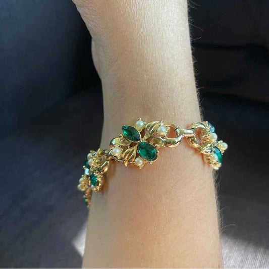 BraceletOrnate Emerald & Faux Pearl Victorian-Inspired Gold-Tone Bracelet
