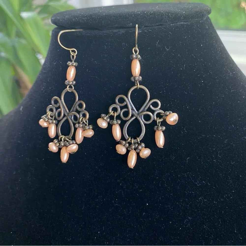 EarringsRomantic Peach & Gold-Tone Antiqued Chandelier Dangle Earrings