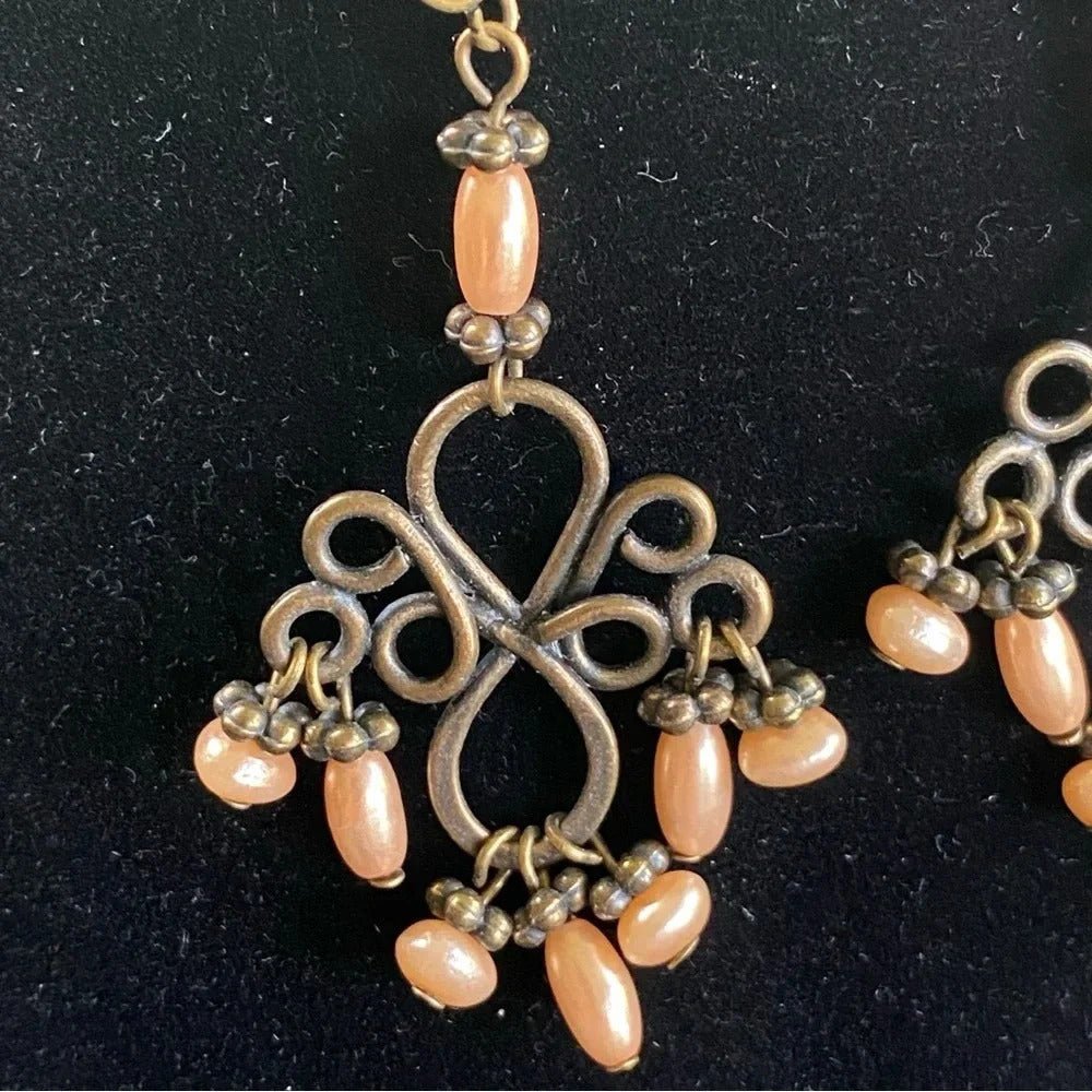 EarringsRomantic Peach & Gold-Tone Antiqued Chandelier Dangle Earrings