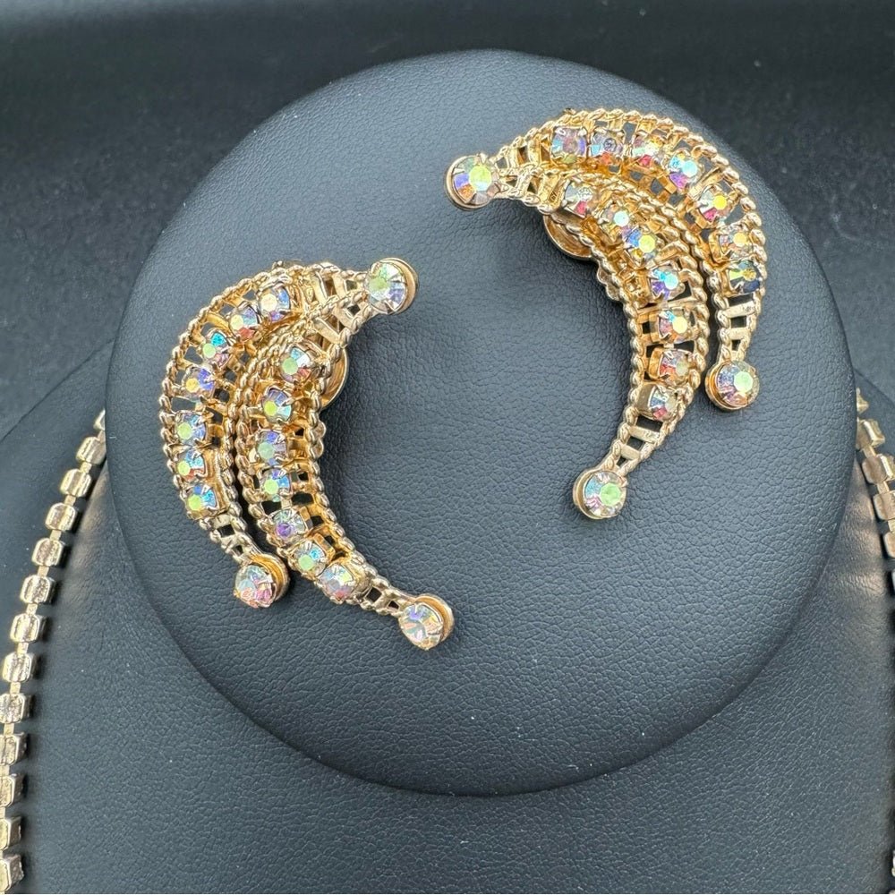 SetsStunning Crystal Rhinestone and Pearl Glitzy Bib Necklace and Earring Set