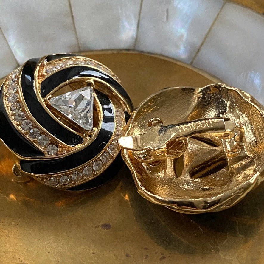 EarringsTrifari Signed Vintage 80s Glam Gold-Tone & Black Clip-On Earrings