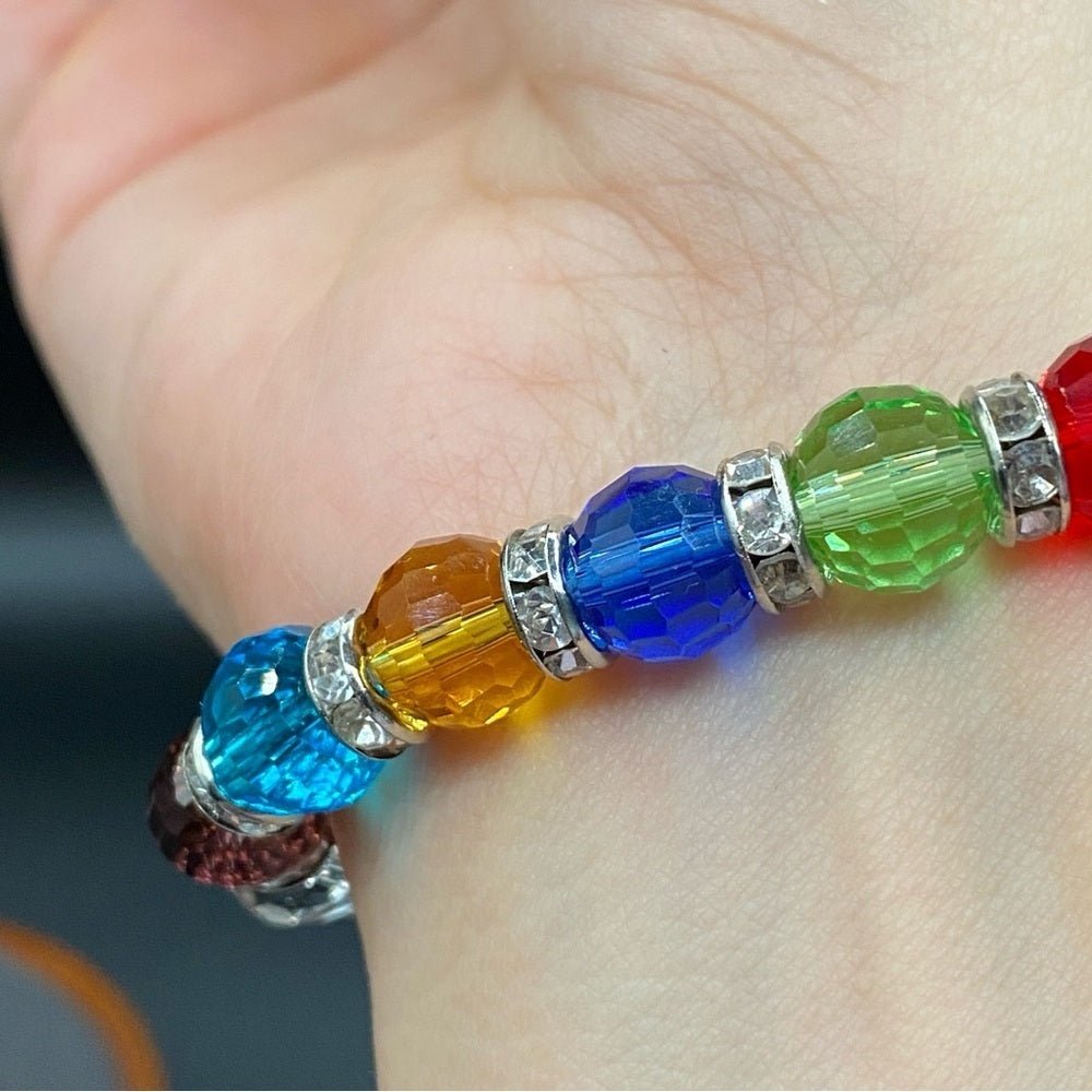 BraceletVibrant Crystal & Ombré Lucite Y2K Stretch Bracelet