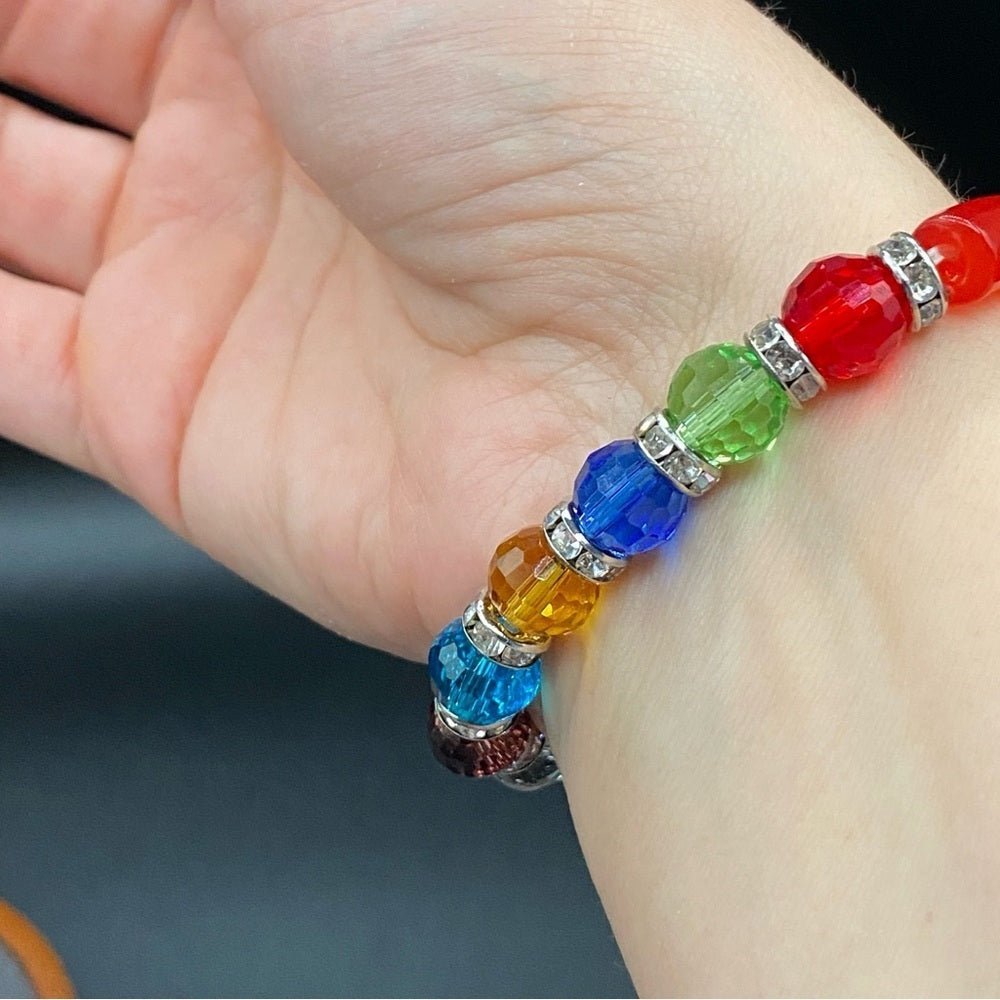 BraceletVibrant Crystal & Ombré Lucite Y2K Stretch Bracelet