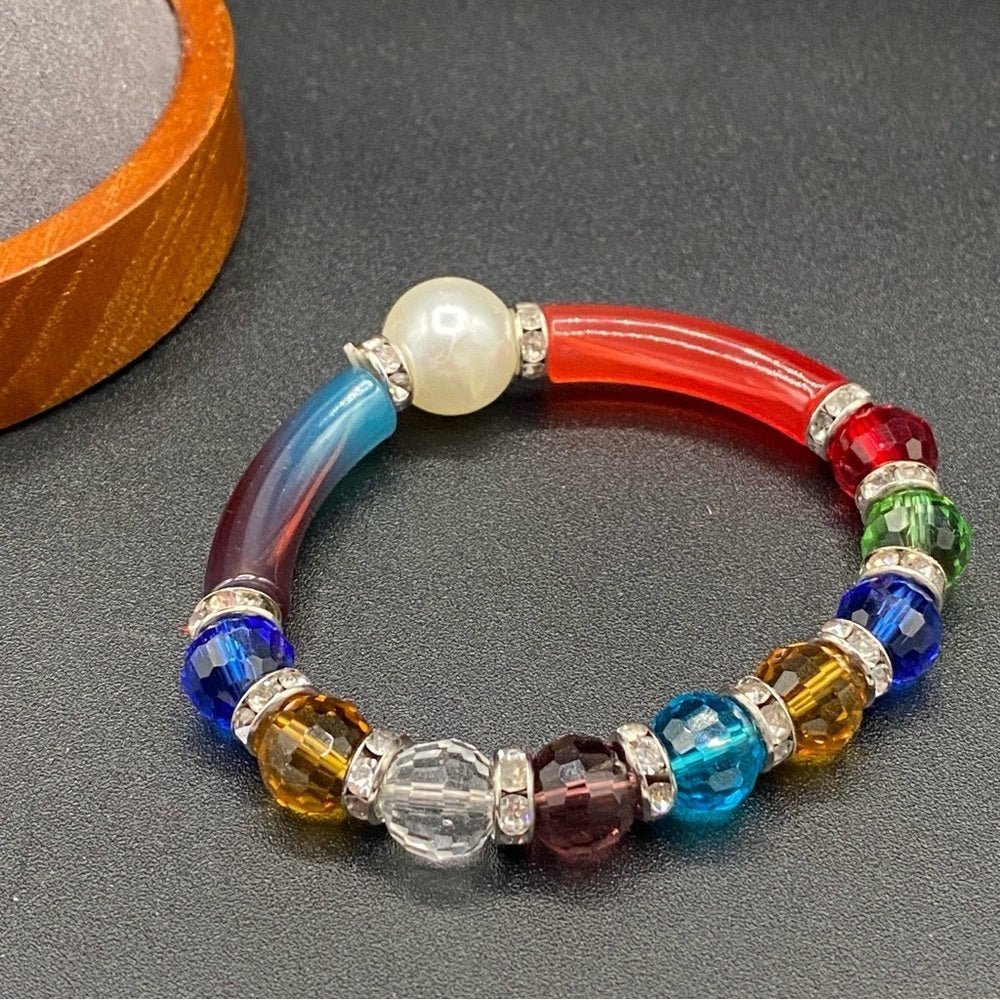 BraceletVibrant Crystal & Ombré Lucite Y2K Stretch Bracelet