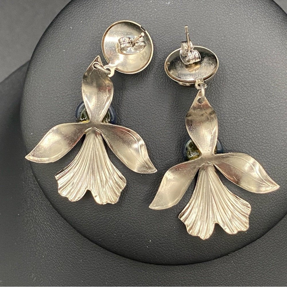 EarringsVintage 1950s Fleur-de-Lis Drop Earrings with Navy Cabochon